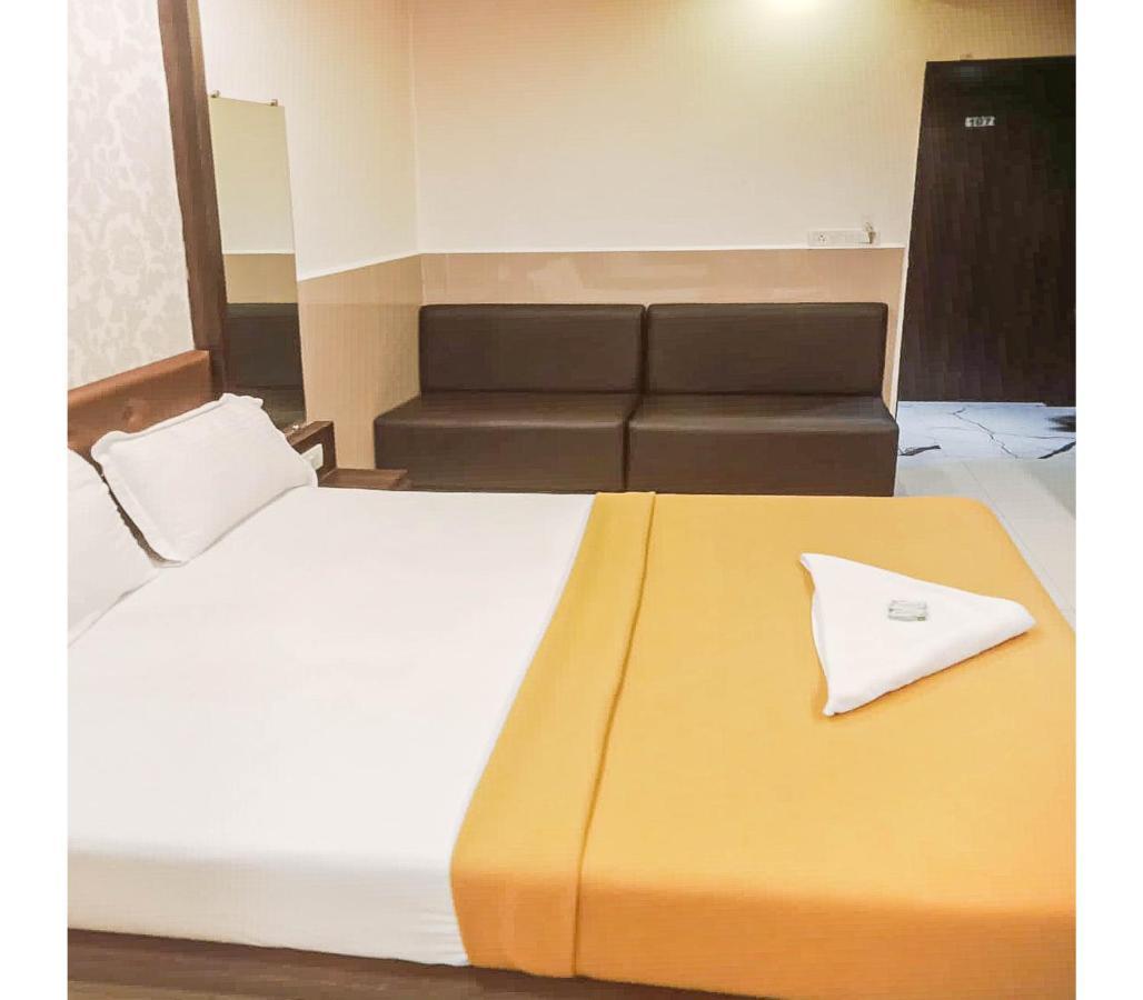 Gurukripa Nx Lodging By WB Inn Thane Bagian luar foto