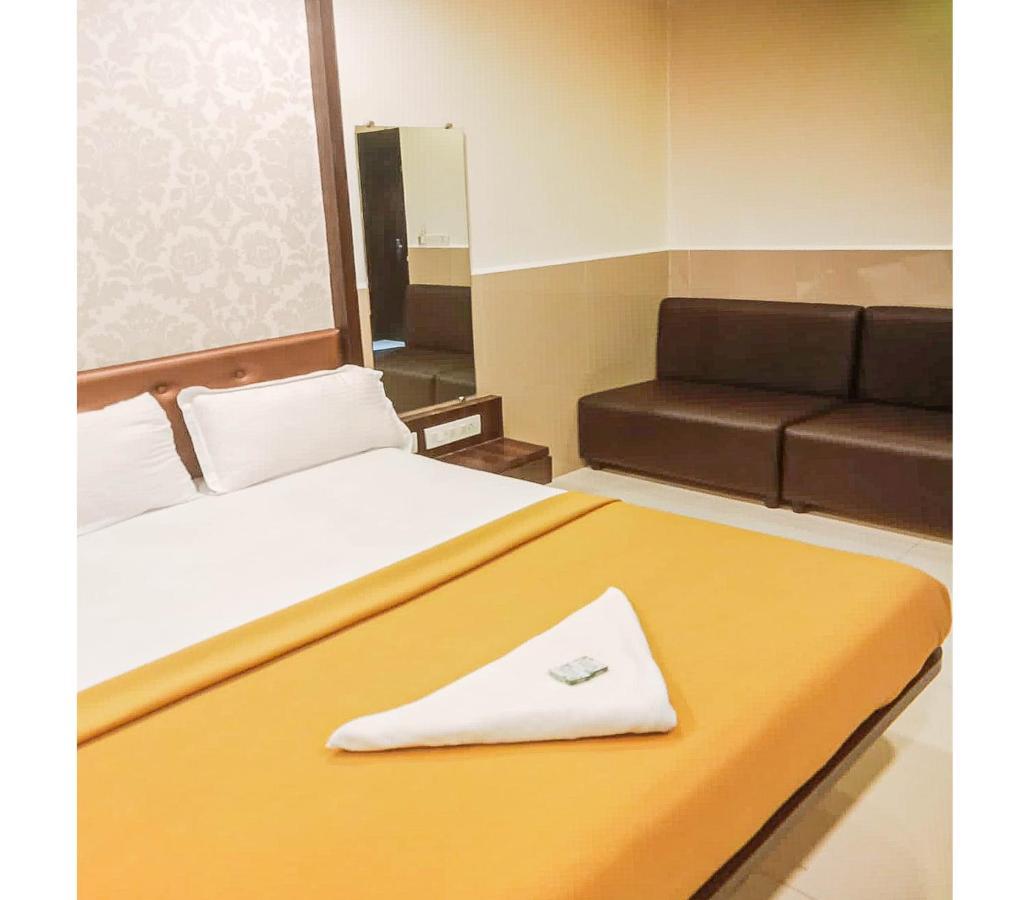 Gurukripa Nx Lodging By WB Inn Thane Bagian luar foto